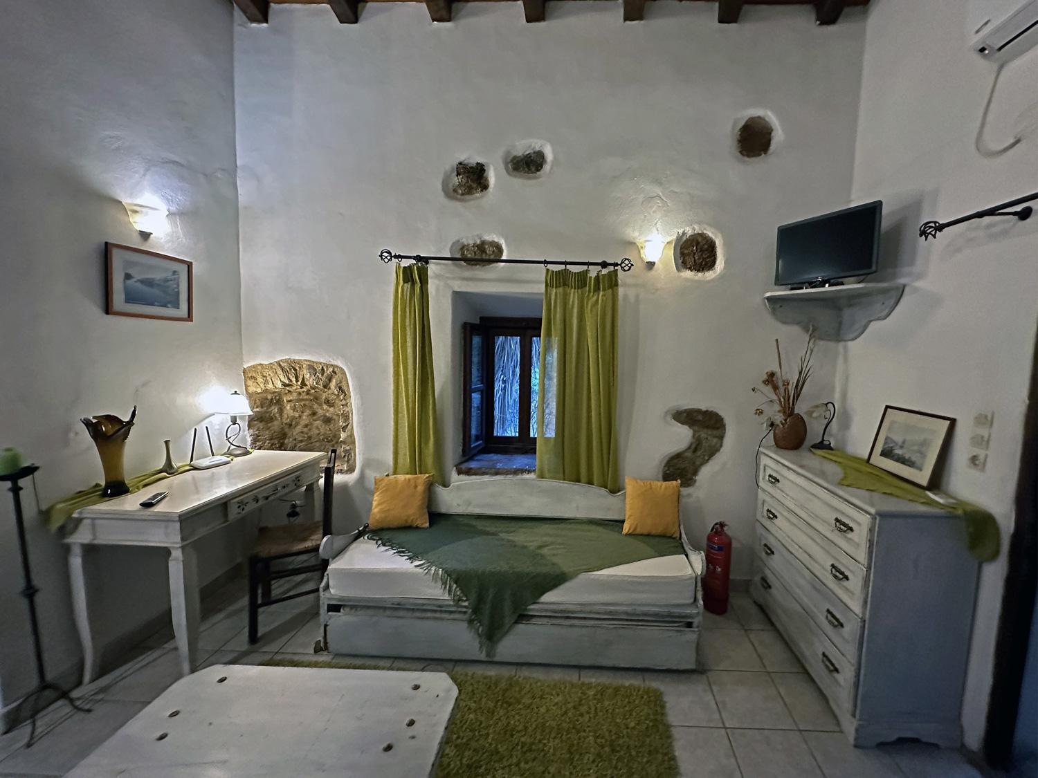 Porfyrousa Traditional Hotel Milopotamos  Esterno foto