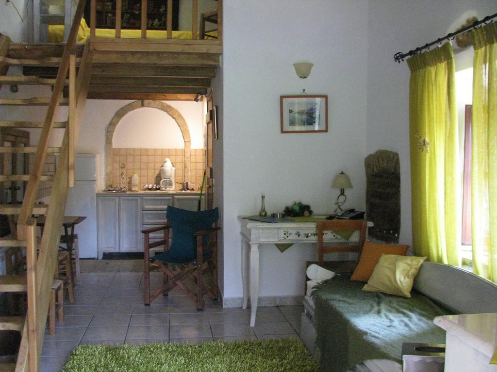 Porfyrousa Traditional Hotel Milopotamos  Esterno foto