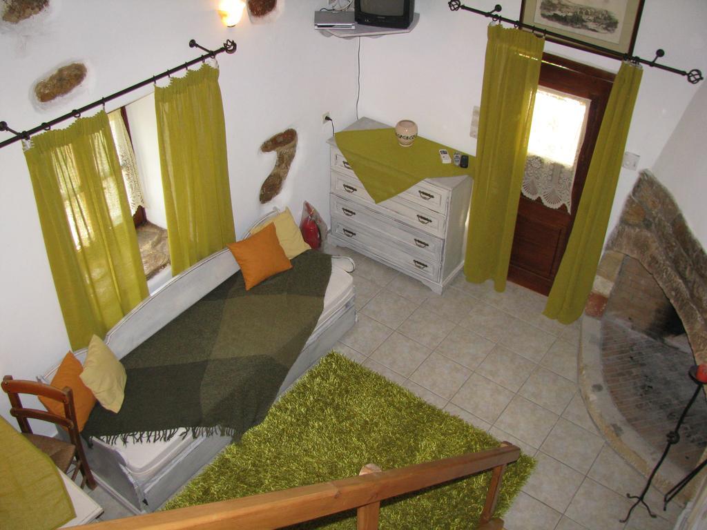 Porfyrousa Traditional Hotel Milopotamos  Esterno foto